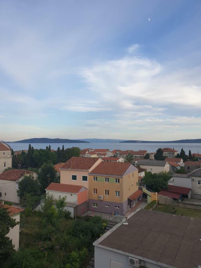 Apartment Lana Kastel Stari Kaštela Exterior foto